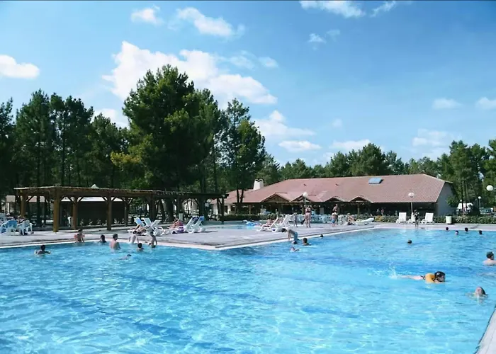 شاليه For 24 People At The Khelus Club Village *